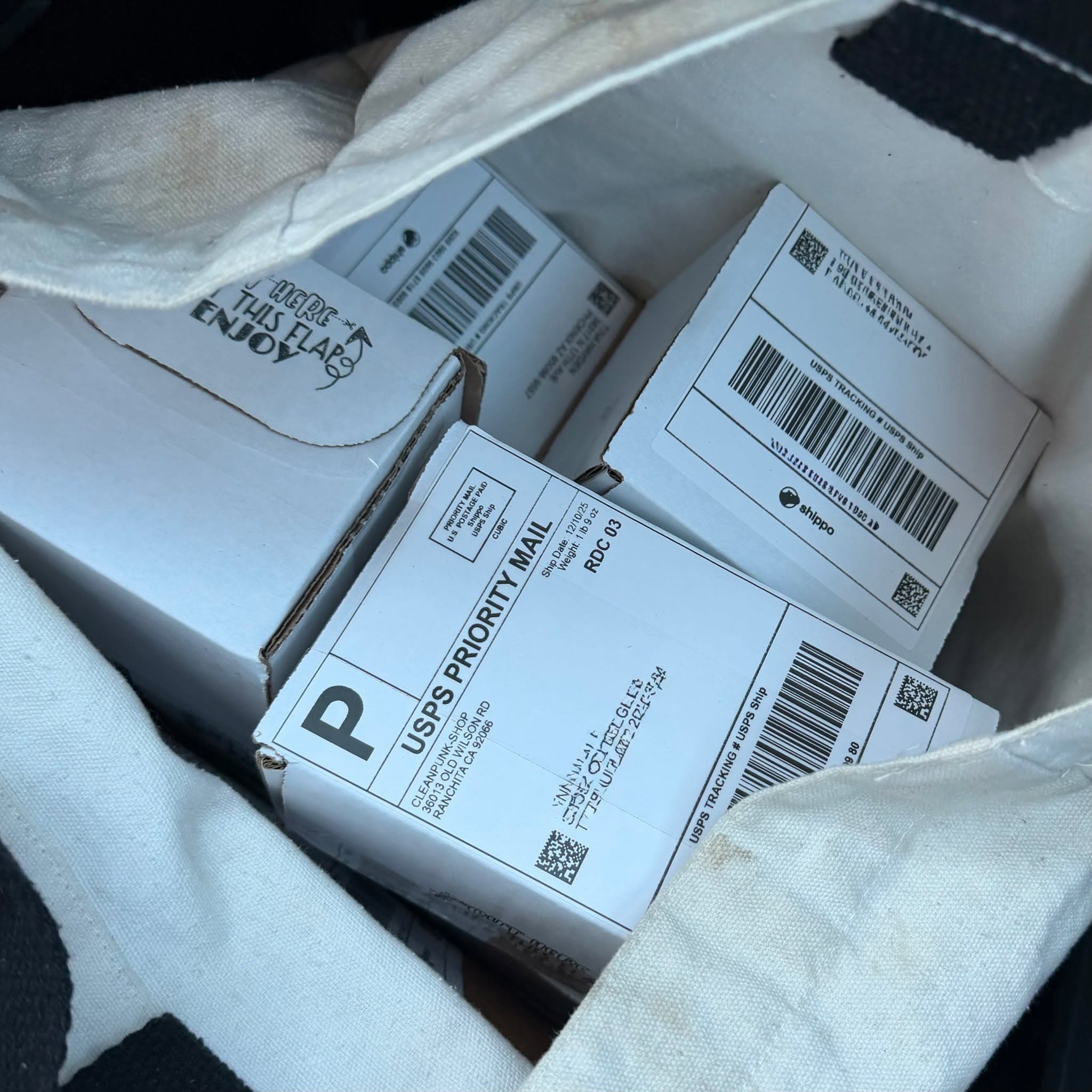 ππ¨ Nine holiday packages have left the building!